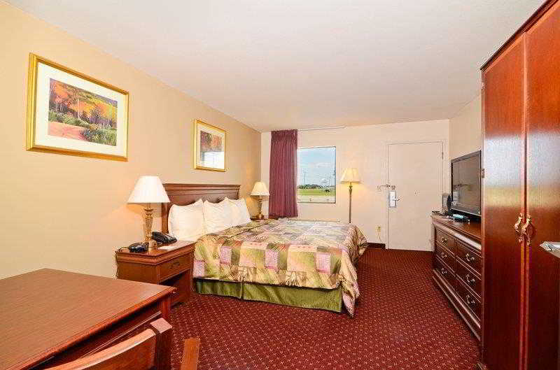 Super 8 By Wyndham Mcgehee Hotell Eksteriør bilde